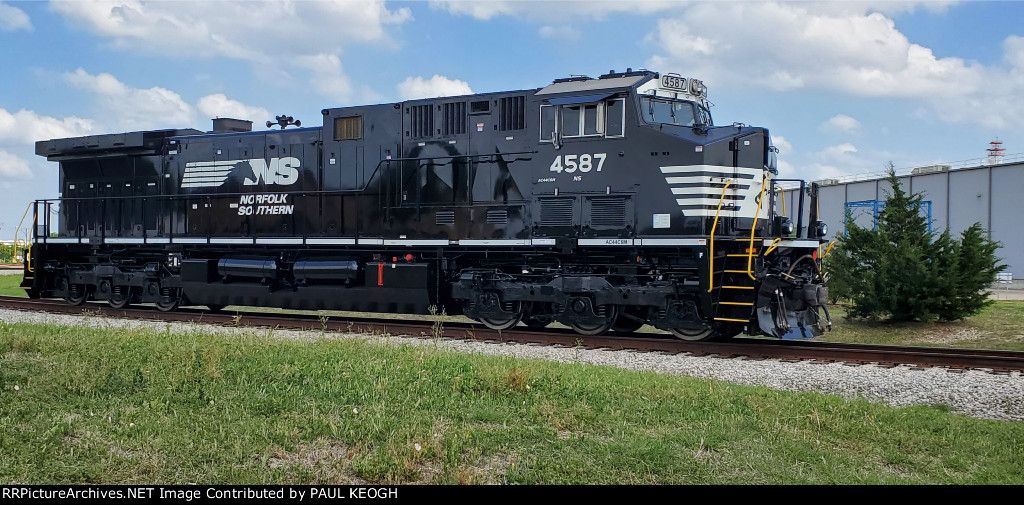 NS 4587 Up Close At Wabtec!!!